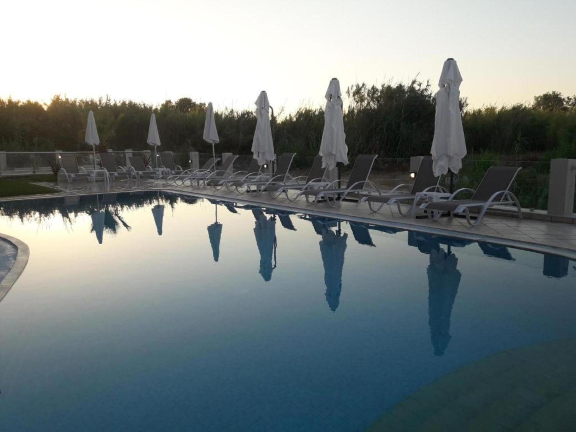 Carisa Suites And Apartments Maleme المظهر الخارجي الصورة